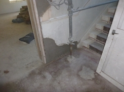 lime-plastering-in-back-stairs-4-24082016